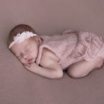 Newborn fotoshoot geposeerd 24 newborn fotoalbum