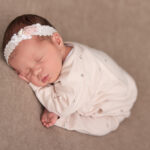 Newborn fotoshoot geposeerd 19 newbornfotoshoot janneke van den berg fotografie