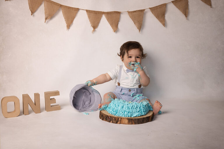cakesmash almere, cake smash almere, cakesmash fotograaf flevoland janneke van den berg fotografie