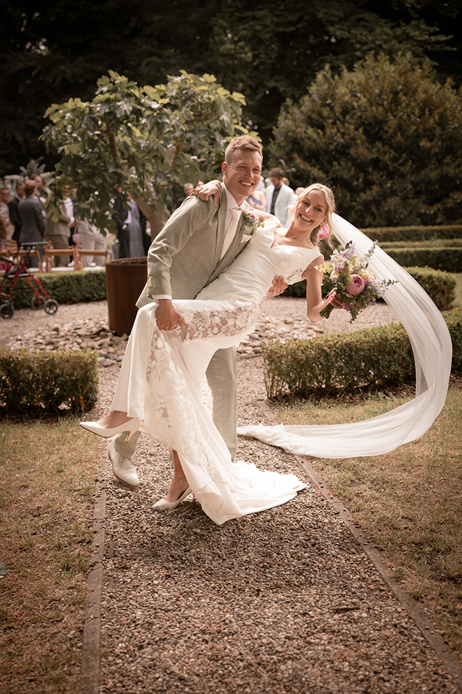 trouwfotograaf gelderlandflevolandoverijssel Janneke van den Berg fotografie 0709